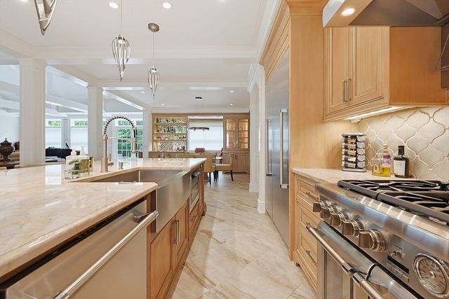 13 Davenport Ln 13, Hopkinton, MA 01748