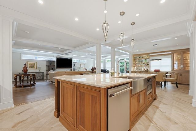 13 Davenport Ln 13, Hopkinton, MA 01748