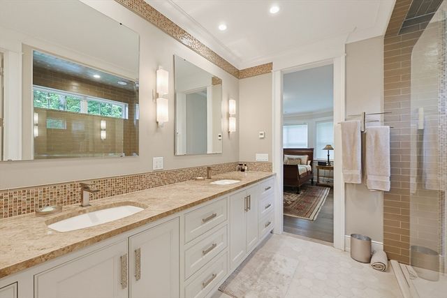 13 Davenport Ln 13, Hopkinton, MA 01748