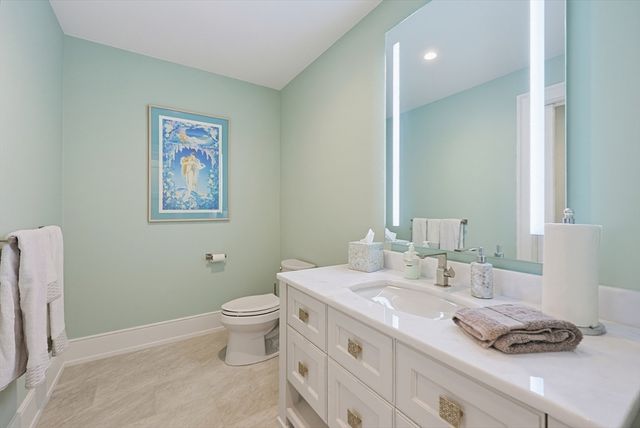 13 Davenport Ln 13, Hopkinton, MA 01748