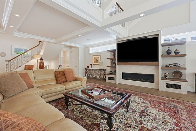13 Davenport Ln 13, Hopkinton, MA 01748