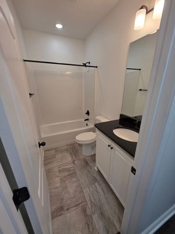 5590 Judge Logue Rd, Newton, AL 36352