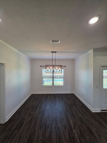 5590 Judge Logue Rd, Newton, AL 36352