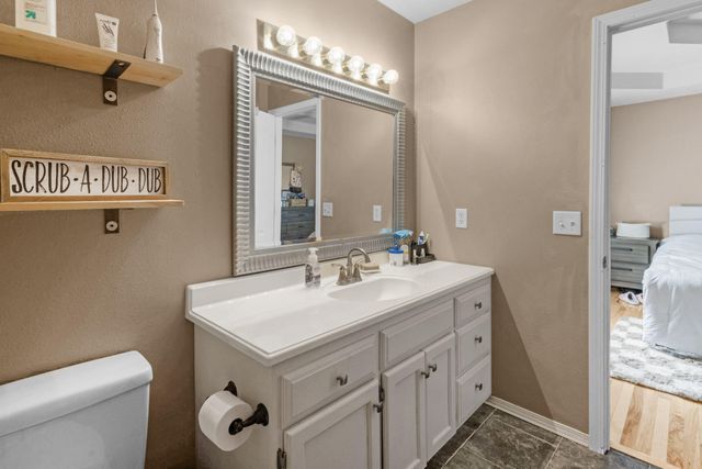 2544 South Jonathan Avenue, Springfield, MO 65807