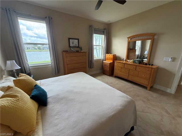 3156 Amadora CIR, Cape Coral, FL 33909