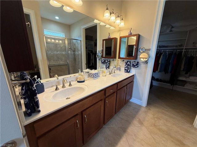 3156 Amadora CIR, Cape Coral, FL 33909