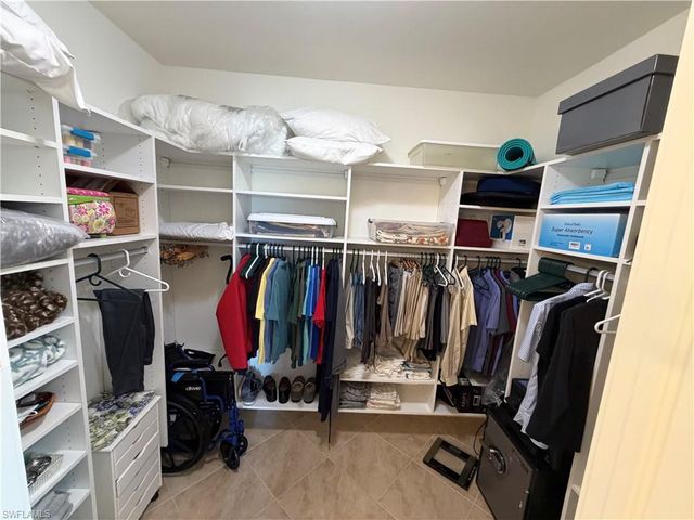 3156 Amadora CIR, Cape Coral, FL 33909