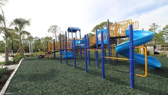 3156 Amadora CIR, Cape Coral, FL 33909