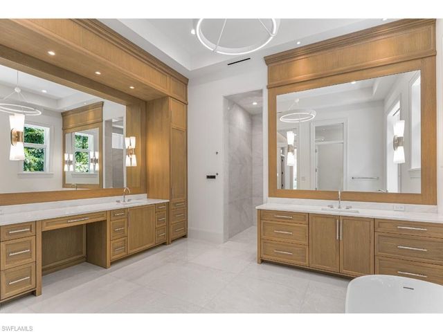 725 Pectin RD, Naples, FL 34102