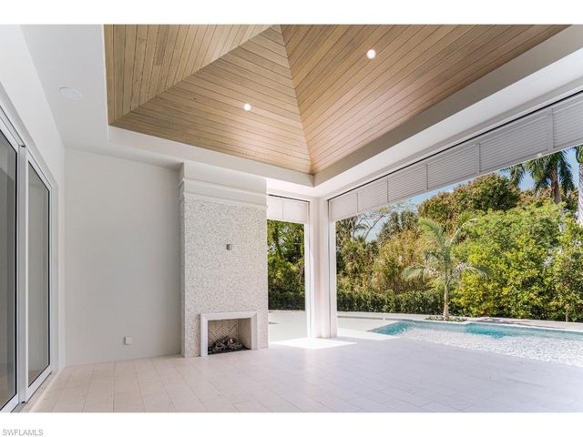 725 Pectin RD, Naples, FL 34102