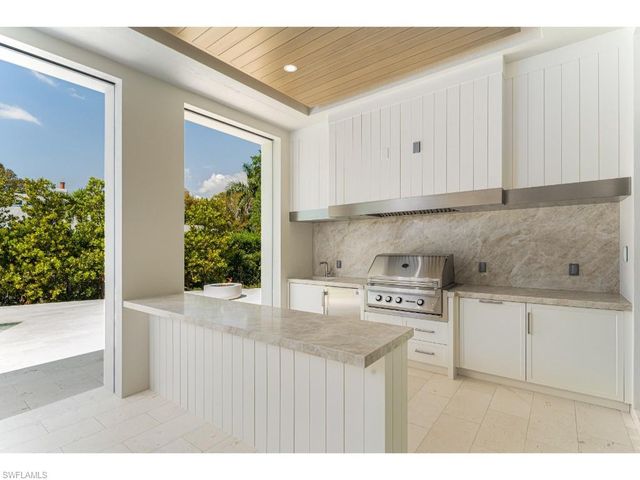 725 Pectin RD, Naples, FL 34102