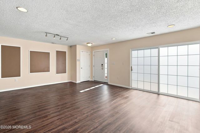51 Winged Foot Court, Howell, NJ 07731