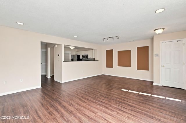 51 Winged Foot Court, Howell, NJ 07731