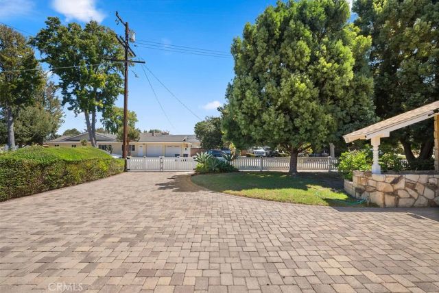 2009 S Eileen Drive, Anaheim, CA 92802