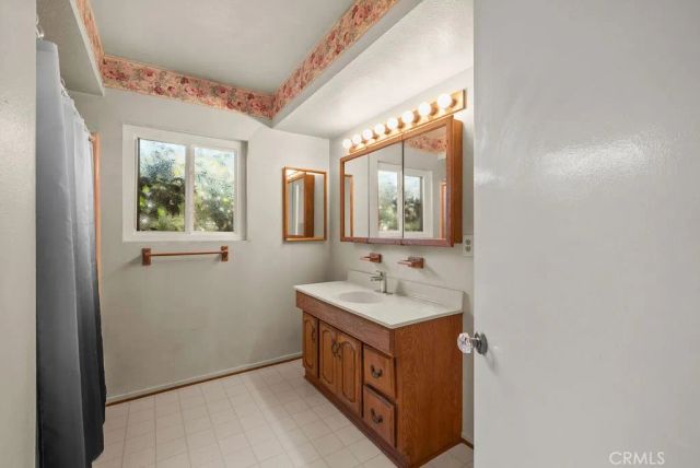 2009 S Eileen Drive, Anaheim, CA 92802