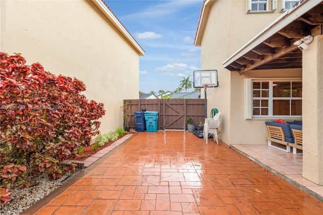 4520 SW 154th Ct, Miami, FL 33185