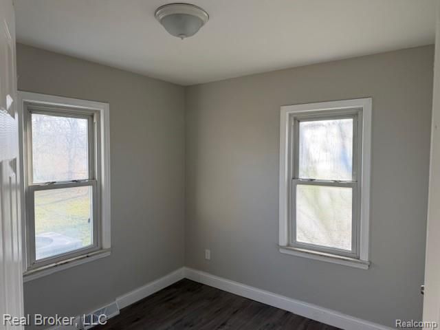 30221 Maplewood Street, Garden City, MI 48135