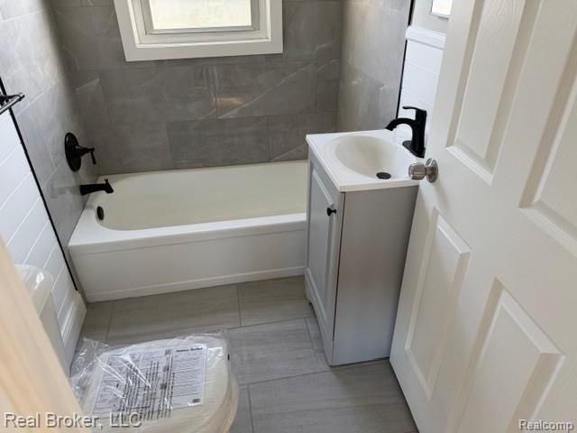 30221 Maplewood Street, Garden City, MI 48135