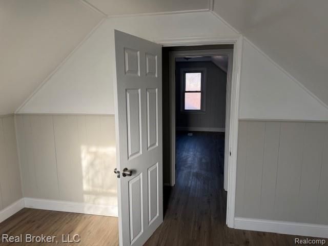 30221 Maplewood Street, Garden City, MI 48135