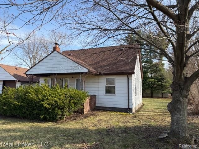 30221 Maplewood Street, Garden City, MI 48135