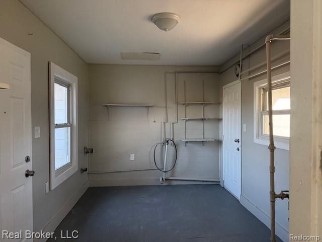 30221 Maplewood Street, Garden City, MI 48135