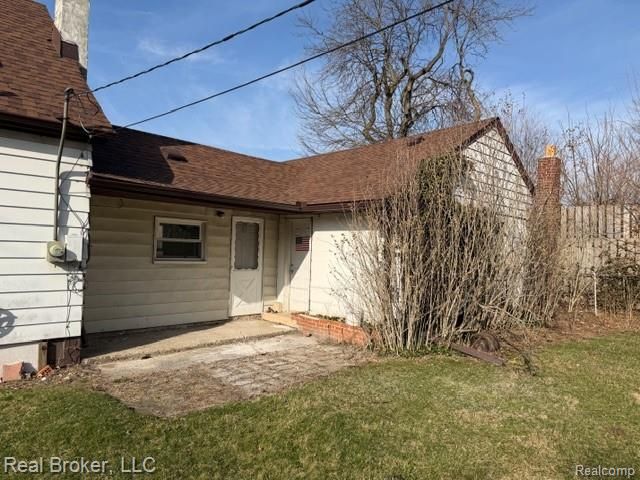 30221 Maplewood Street, Garden City, MI 48135