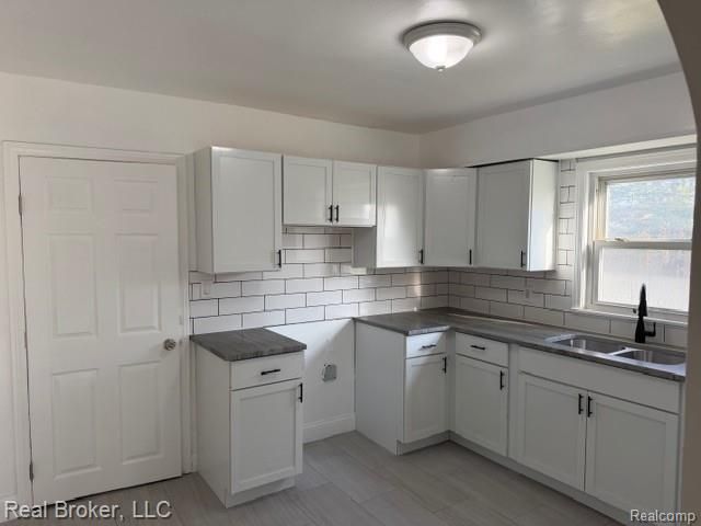 30221 Maplewood Street, Garden City, MI 48135