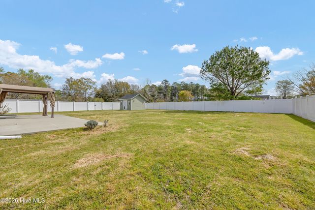 246 Fort Charles Drive NW, Supply, NC 28462