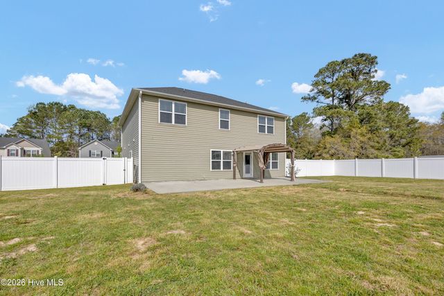 246 Fort Charles Drive NW, Supply, NC 28462