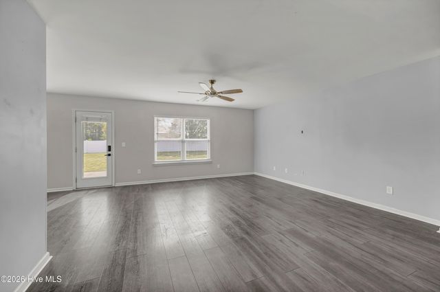 246 Fort Charles Drive NW, Supply, NC 28462