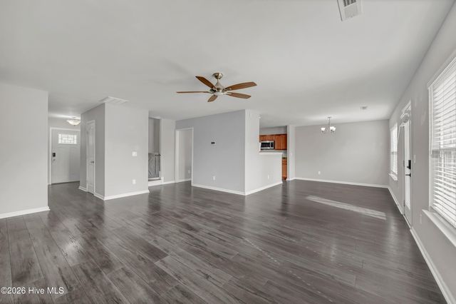 246 Fort Charles Drive NW, Supply, NC 28462