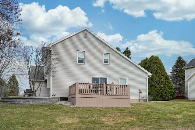 5 Stonebridge Crescent, Perinton, NY 14450