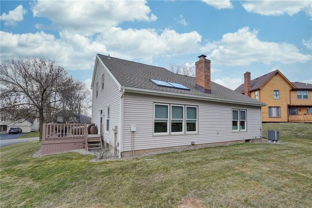 5 Stonebridge Crescent, Perinton, NY 14450