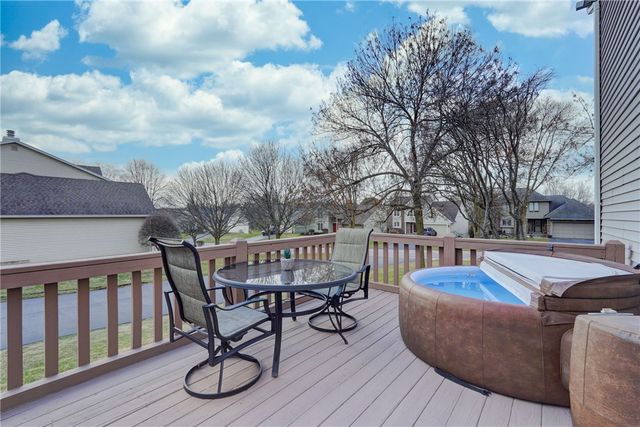 5 Stonebridge Crescent, Perinton, NY 14450