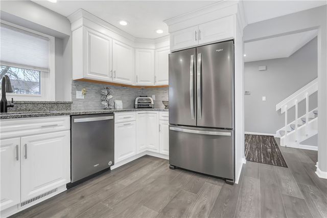 5 Stonebridge Crescent, Perinton, NY 14450