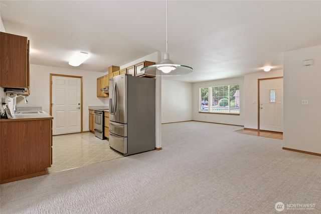 506 Nieland Loop SE, Rainier, WA 98576