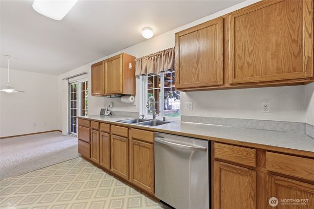 506 Nieland Loop SE, Rainier, WA 98576