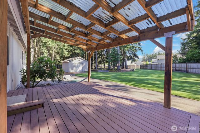 506 Nieland Loop SE, Rainier, WA 98576