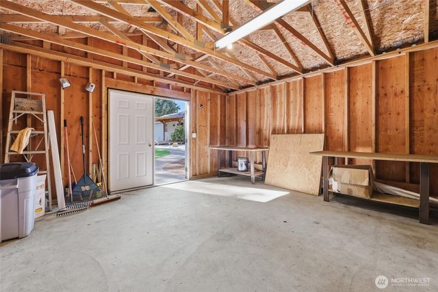 506 Nieland Loop SE, Rainier, WA 98576