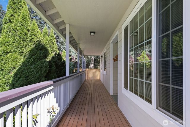 506 Nieland Loop SE, Rainier, WA 98576