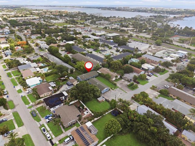 355 Wickline Boulevard, Lantana, FL 33462