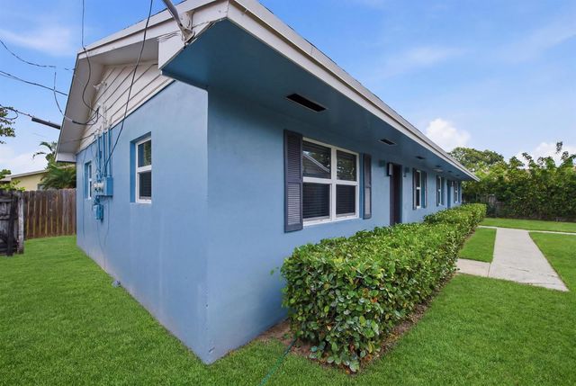 355 Wickline Boulevard, Lantana, FL 33462