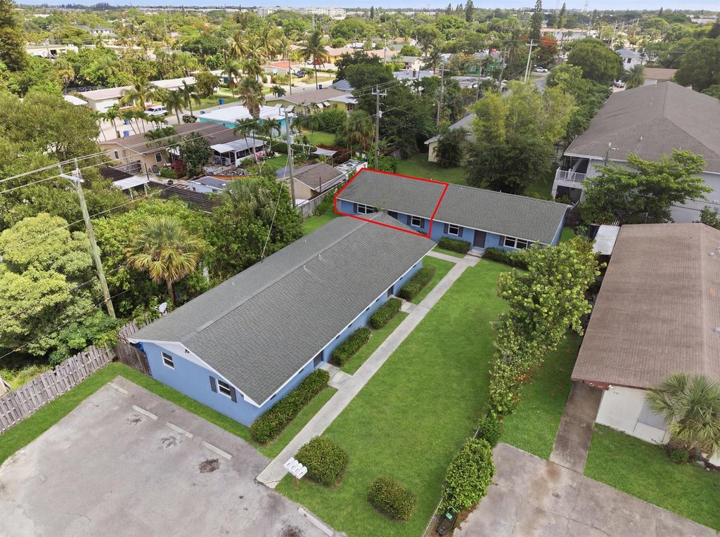 355 Wickline Boulevard, Lantana, FL 33462