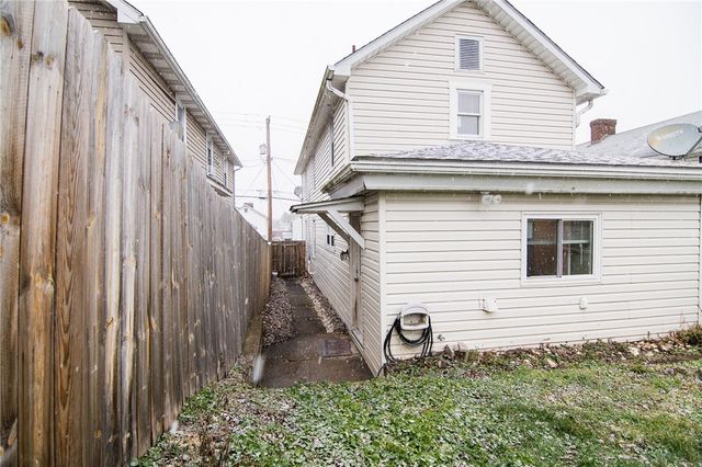 105 Washington St, Mt Pleasant Twp, PA 15666