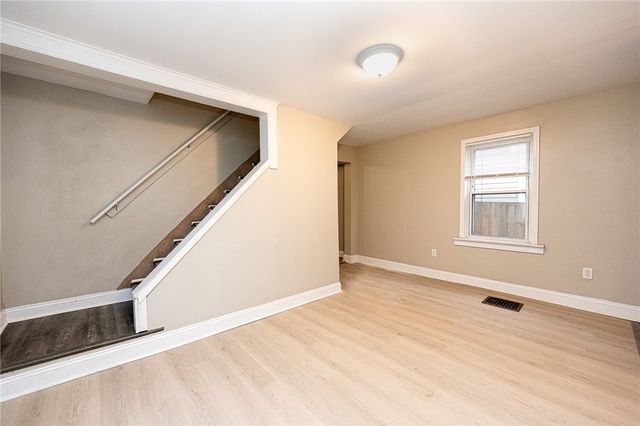 105 Washington St, Mt Pleasant Twp, PA 15666