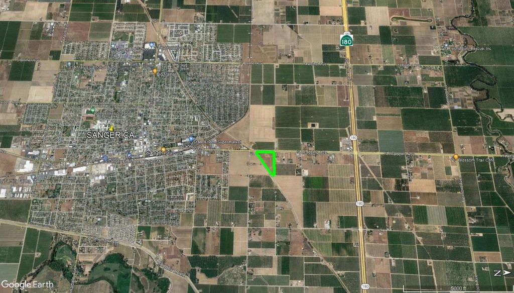 Image 9 of property listing at 836 S Academy Avenue, Sanger, CA 93657
