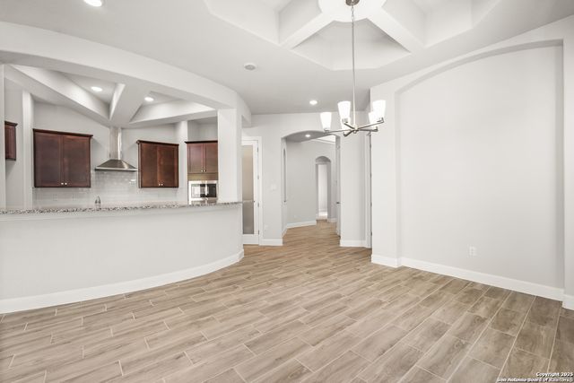 307 E Club View, Seguin, TX 78155