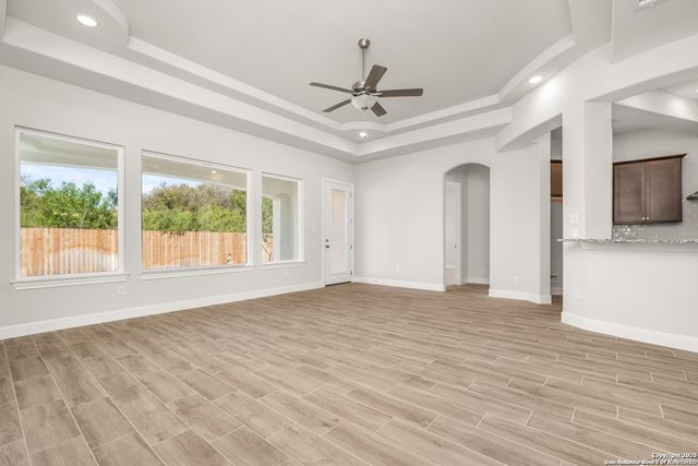 307 E Club View, Seguin, TX 78155