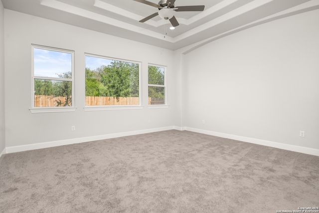 307 E Club View, Seguin, TX 78155