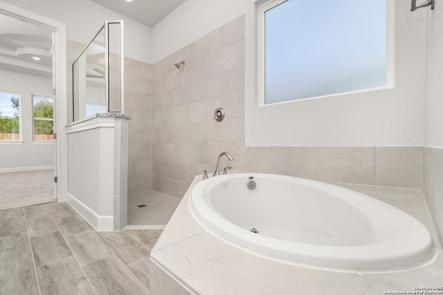 307 E Club View, Seguin, TX 78155